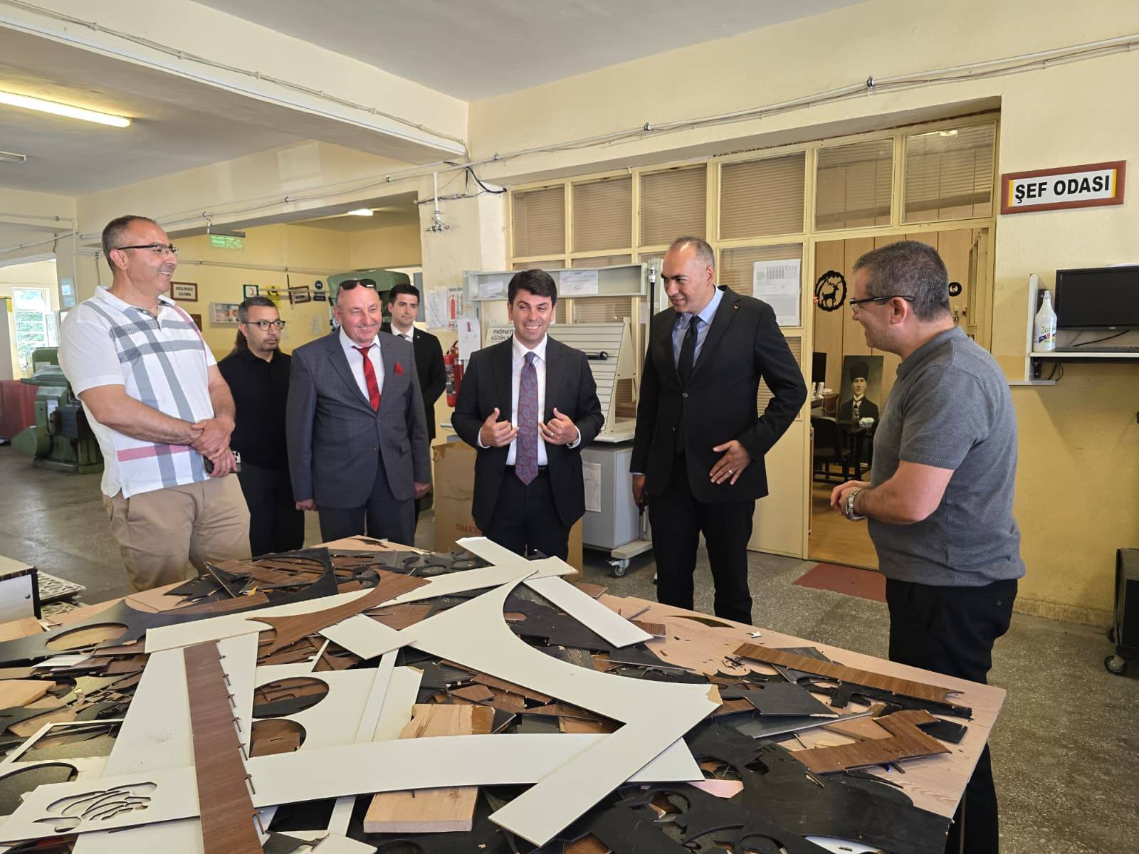 Gediz’de Protokolden Üretim Altyapısına Tam Destek!
