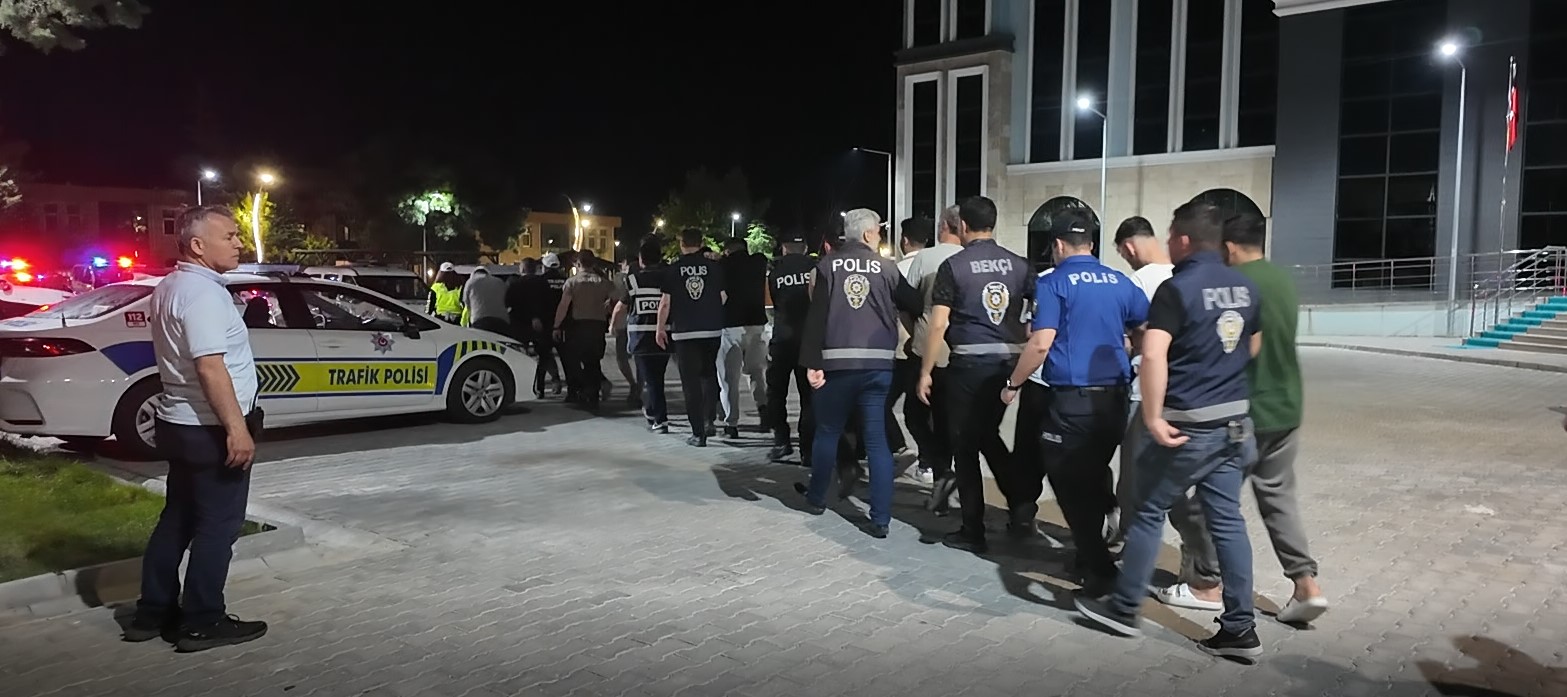 Gediz’de Tarihin En Büyük uyuşturucu Operasyonu: 28 Gözaltı!