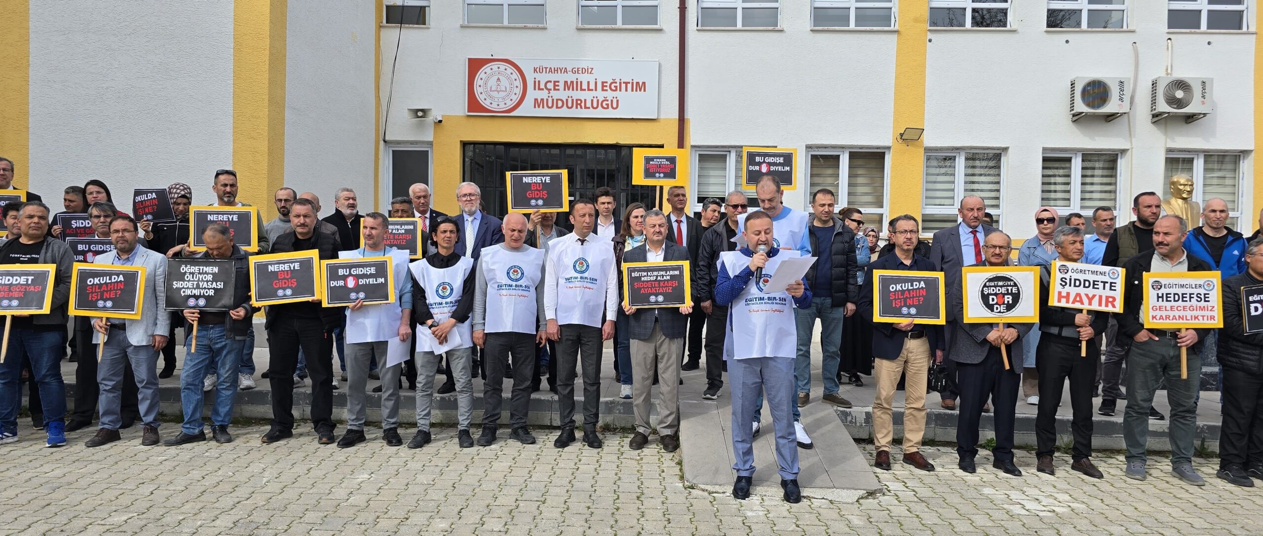 Gediz’de Eğitim-Bir-Sen Güven Tazeledi: 2026 Yılında da Bir Kez Daha Yetkili Sendika Oldu