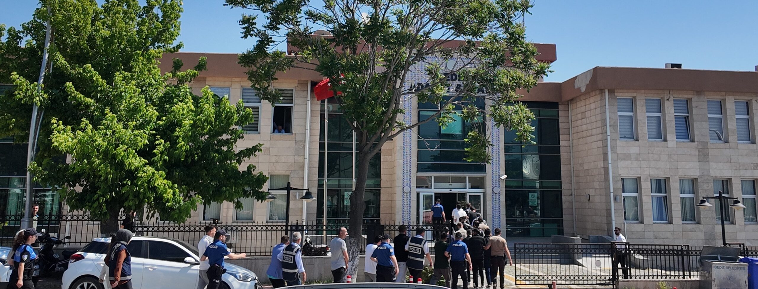 Gediz’deki Dev Uyuşturucu Operasyonunda Sıcak Gelişme: 28 Şüpheli Adliyeye Sevk Edildi!