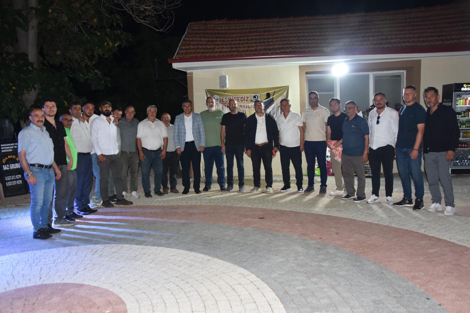 Gedizli Avcılar Büyük Buluşmada Bir Araya Geldi: Eskigediz’de Sazlı Sözlü Avcı Eğlencesi