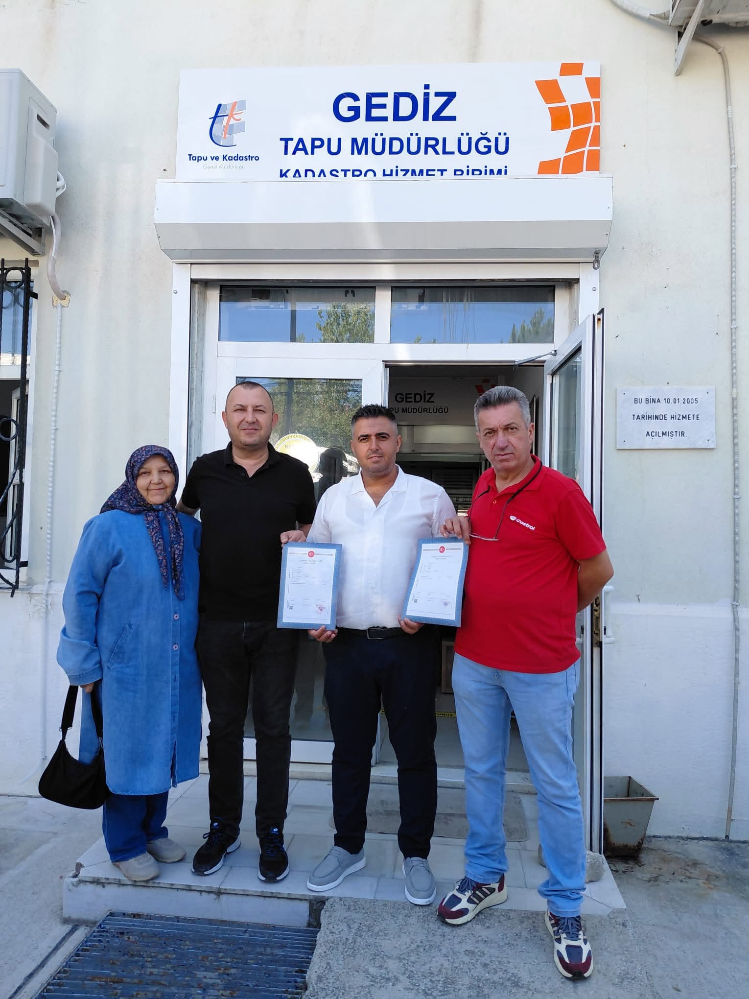Yenikent’te Dev Proje İçin İmzalar Atıldı: Ticari ve TOKİ Konut Alanının Tapuları Teslim Alındı