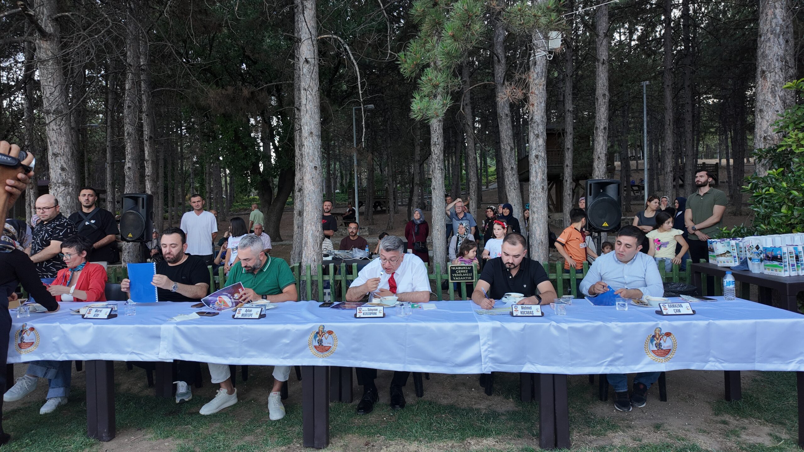 Festivalde Lezzet Şöleni Başlıyor: Zahide Yetiş’in Jüri Olduğu Tarhana Pişirme Yarışması Salı Günü Yapılacak!