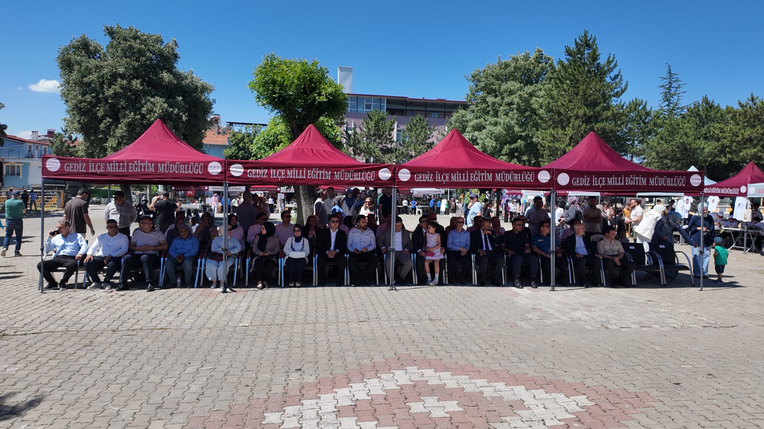 Gediz’de Bilim ve Teknoloji Rüzgârı: 6. TeknoGediz Festivali Kapılarını Coşkuyla Açtı!
