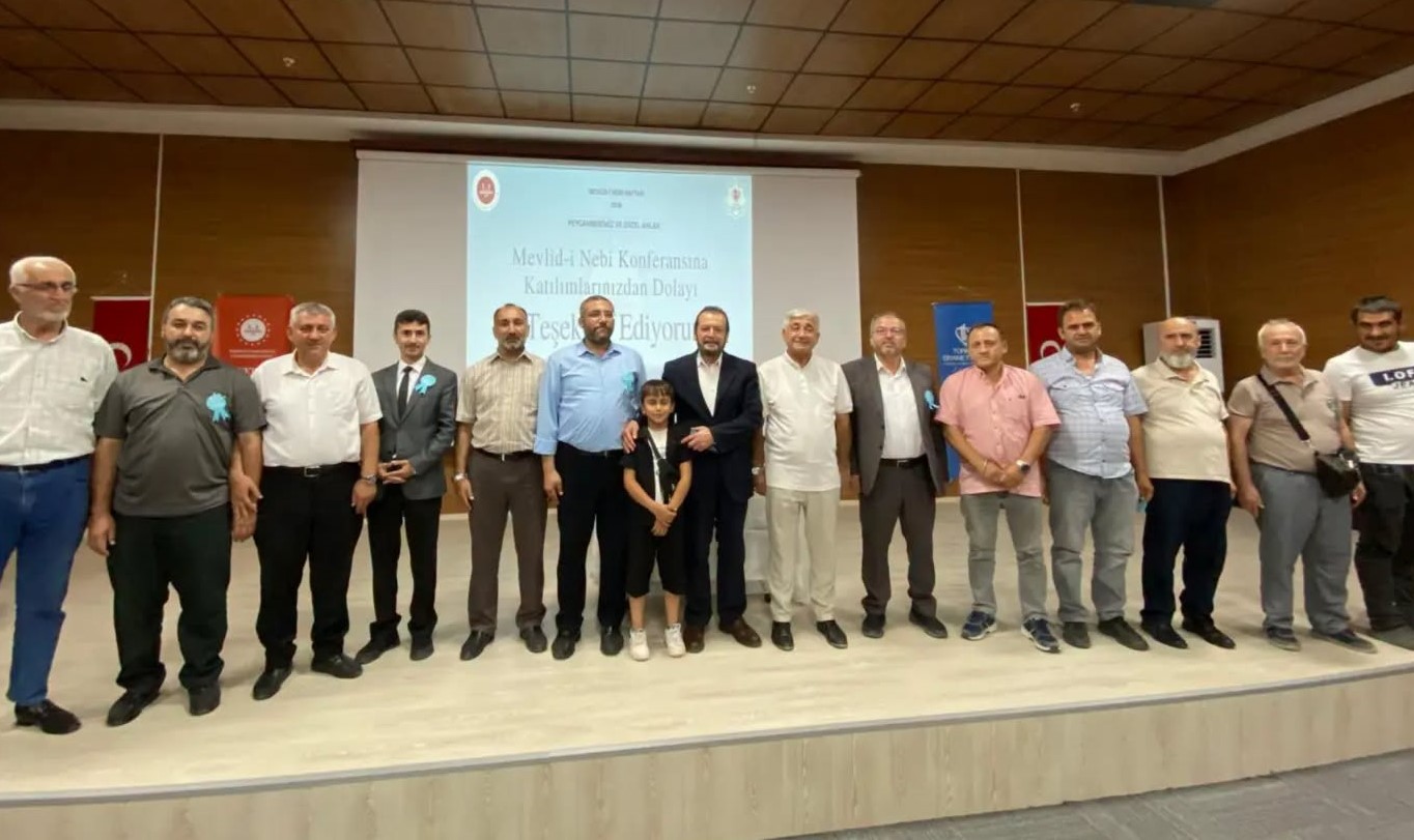GEDİZ’DE “HZ. PEYGAMBER VE GÜZEL AHLAK” KONFERANSI GERÇEKLEŞTİRİLDİ, EFENDİMİZİN ÖRNEK HAYATI ANLATILDI