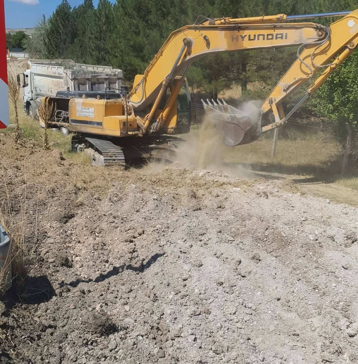 GEDİZ OSB KAVŞAĞINDA GENİŞLETME ÇALIŞMALARI BAŞLADI: ULAŞIM GÜVENLİĞİ VE AKIŞI ARTIRILACAK