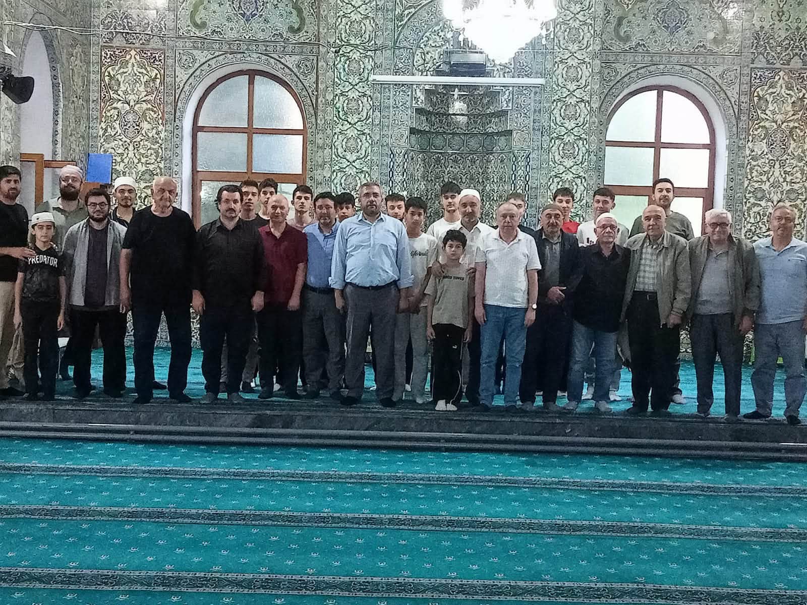 GEDİZ ULU CAMİİ’NDE MEVLİD-İ NEBİ HAFTASI COŞKUSU: SABAH NAMAZI BULUŞMASINDA DUALAR EDİLDİ