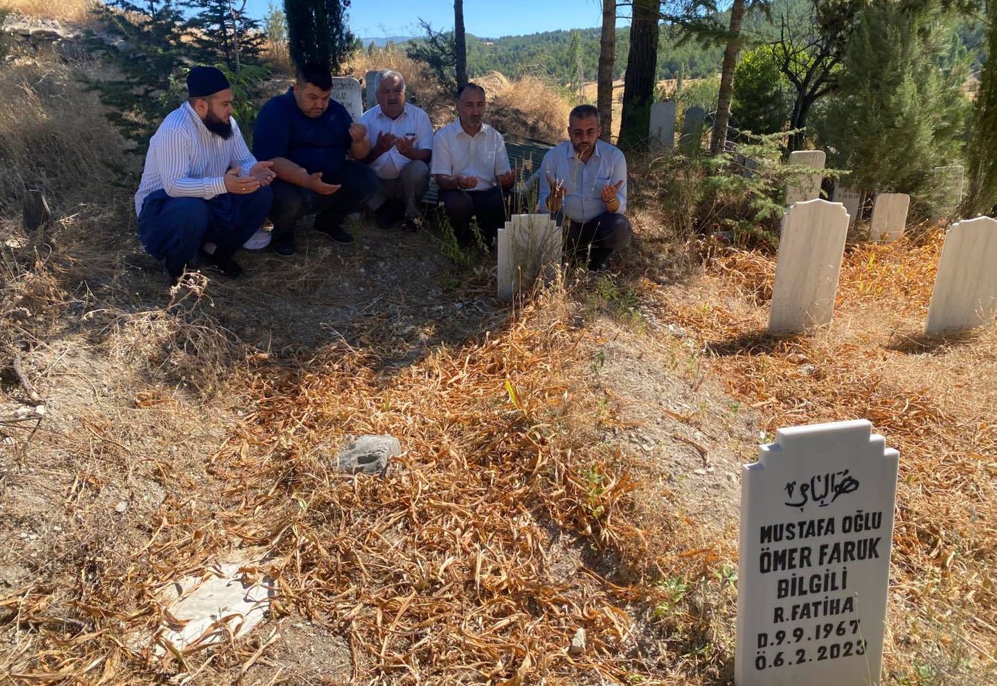 MEVLİD-İ NEBİ HAFTASI’NDA ANLAMLI VEFA: AHİRETE İRTİHAL EDEN MÜFTÜLER KABİRLERİ BAŞINDA ANILDI