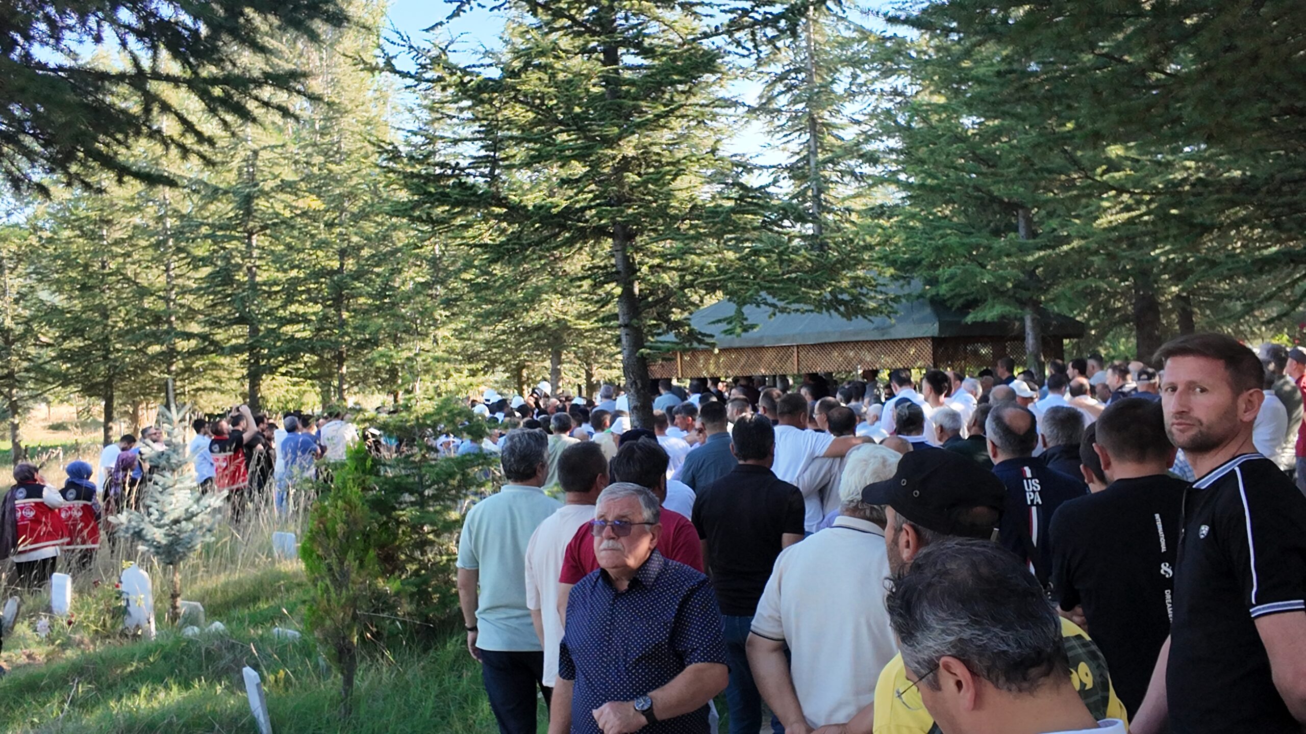 ŞEHİT POLİS MEMURU MEHMET ALİ KARTAL GEDİZ’DE SON YOLCULUĞUNA UĞURLANDI