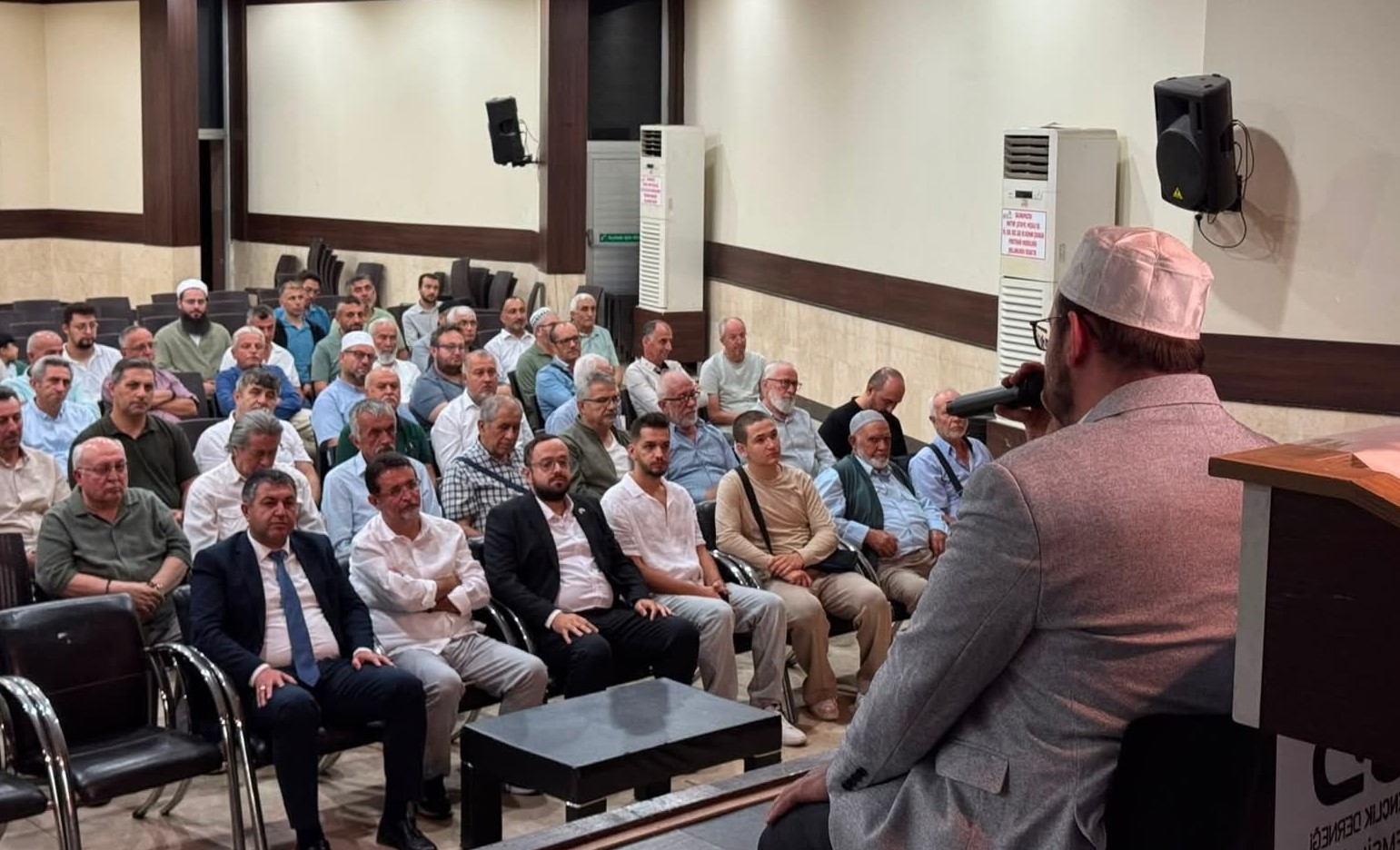 Gediz’de Merhum Yazar Şerif Benekçi Hoca Anısına Görkemli Anma Programı: Gedizliler Ahde Vefasını Gösterdi!