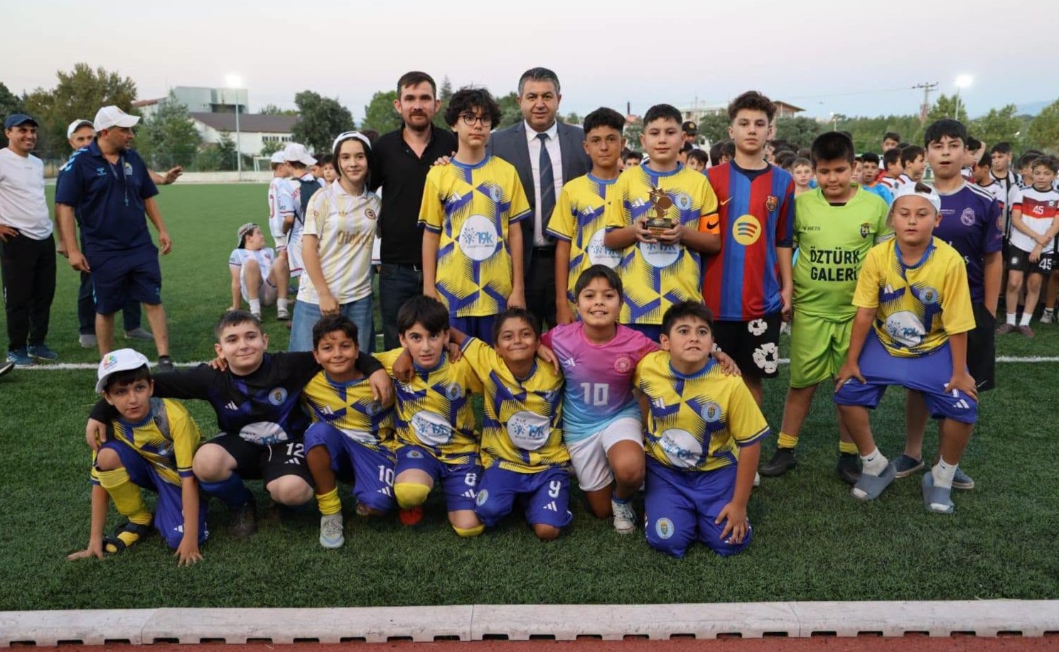 Gediz’de U12 Futbol Turnuvası Heyecanı Sona Erdi
