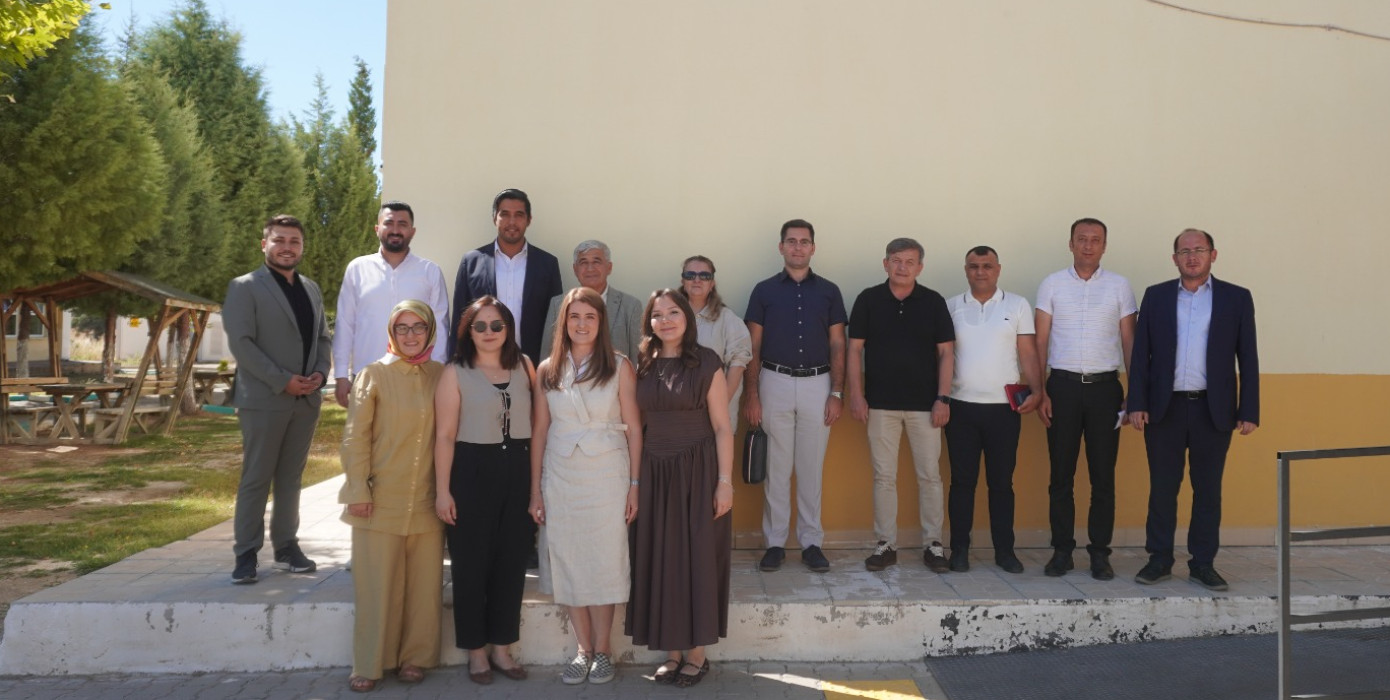 Gediz Sağlık Hizmetleri MYO’da Geleceğe Yönelik Stratejik Adım: Dış Paydaş Toplantıları Gerçekleştirildi!
