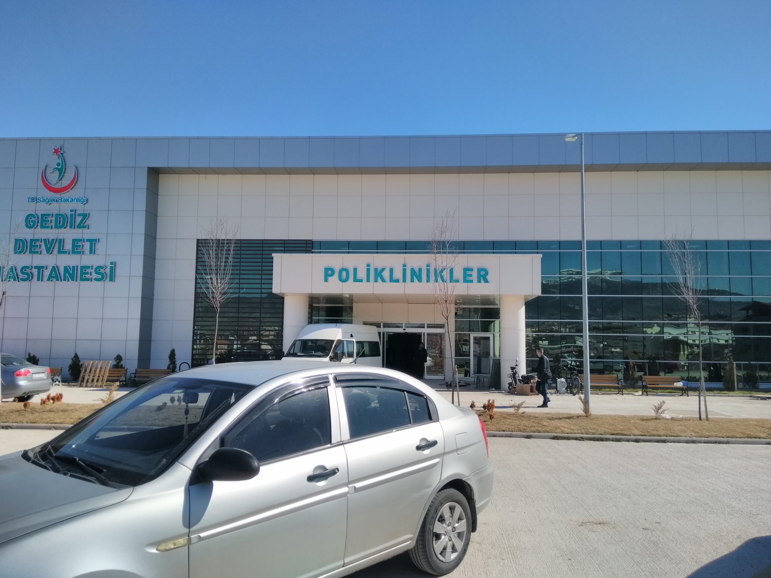 Gediz Devlet Hastanesi’ne Güçlü Kadro Takviyesi: 4 Yeni Uzman Doktor Göreve Başladı!
