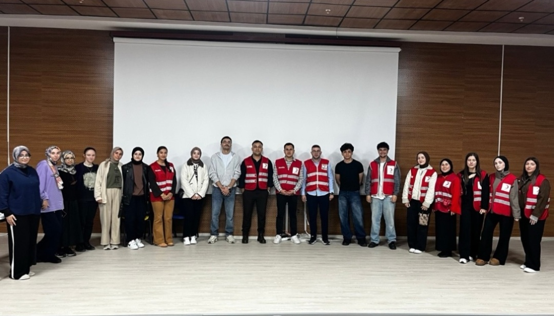 Genç Kızılay Gediz Temsilciliği,  İyilik Hareketini Gençlerle Buluşturdu