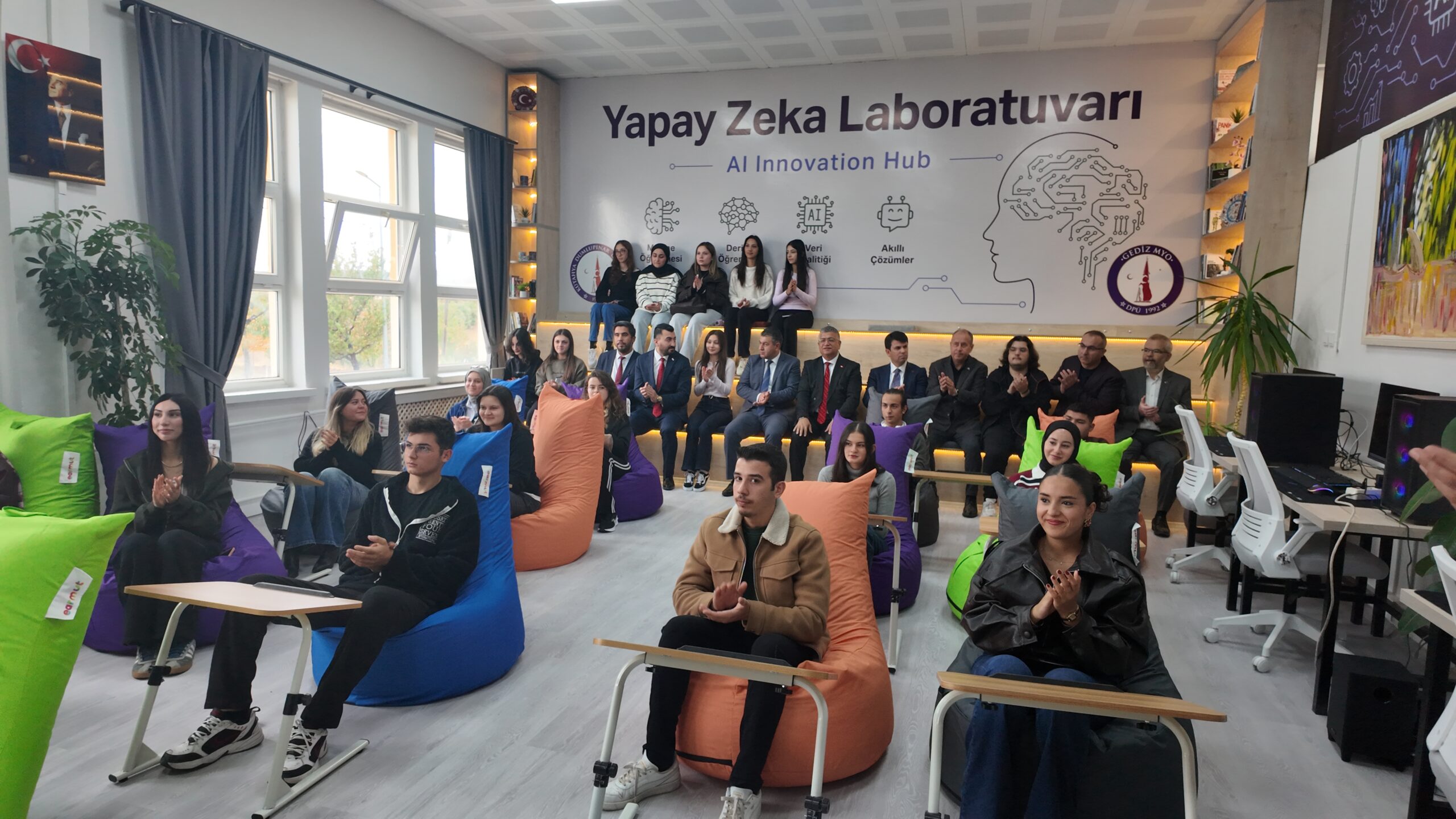 Kütahya Dumlupınar Üniversitesi Gediz MYO’da Türkiye’de Bir İlk: Yapay Zeka Laboratuvarı Açıldı!